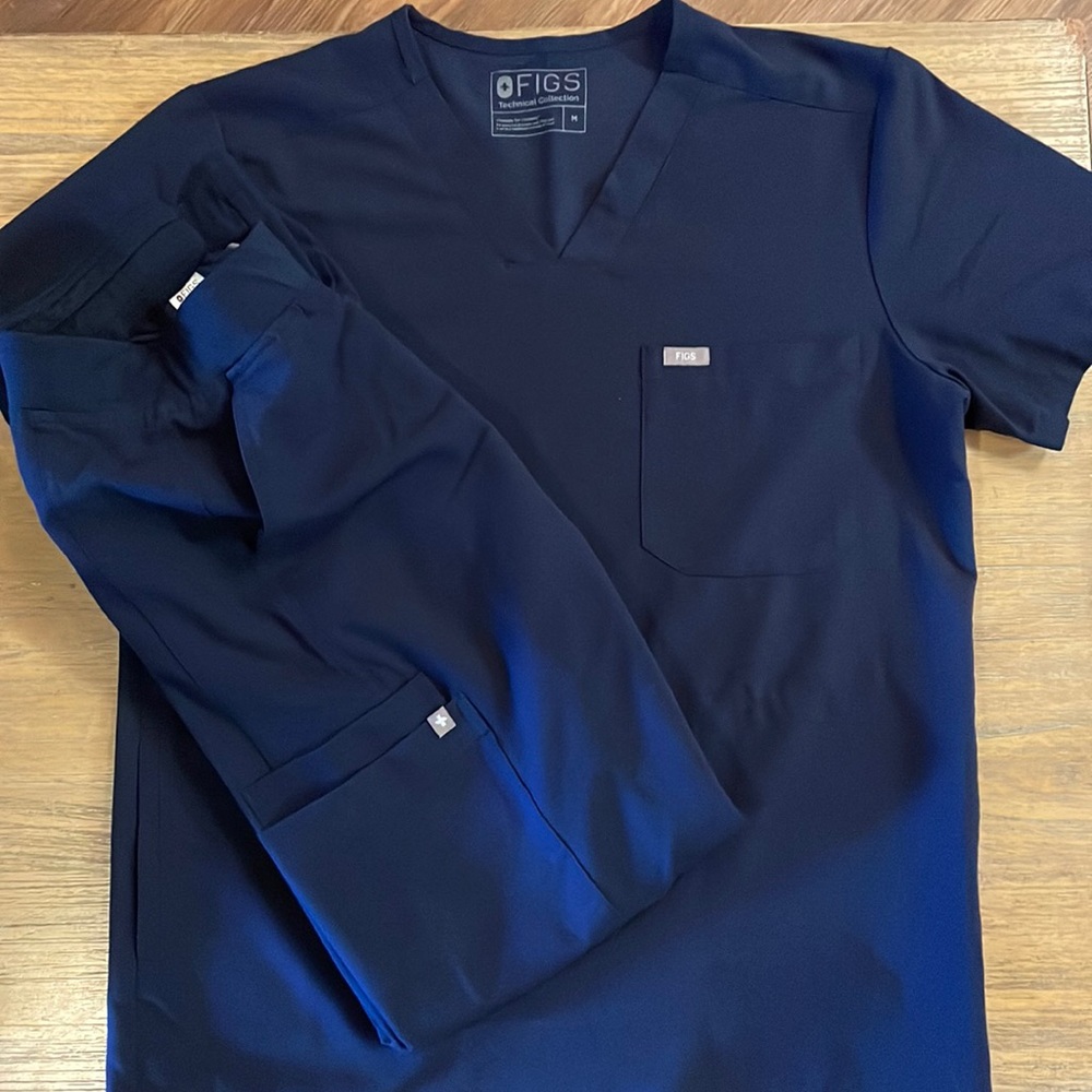 Axim pants, chisec top